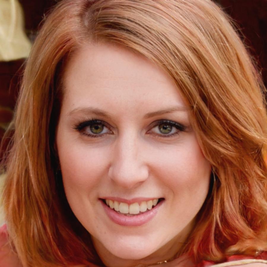 Esme Thorvaldsen, Senior Financial Educator